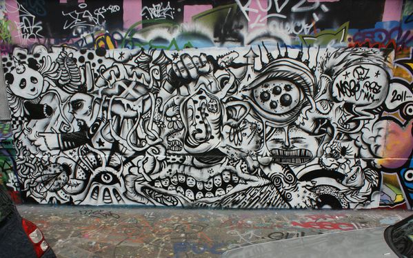 5858 rue des pyrenees 17 octobre 2011