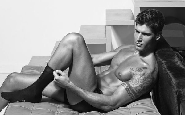 miguel-iglesias-hom-underwear-2012-01.jpg