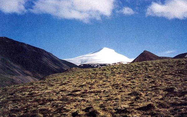 Mount_Gordon---D.Richter-USGS.jpg