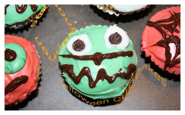 Halloween Cupcakes11