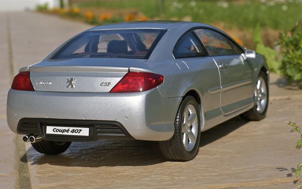 PEUGEOT 407 V6 COUPE GRIS NOREV22