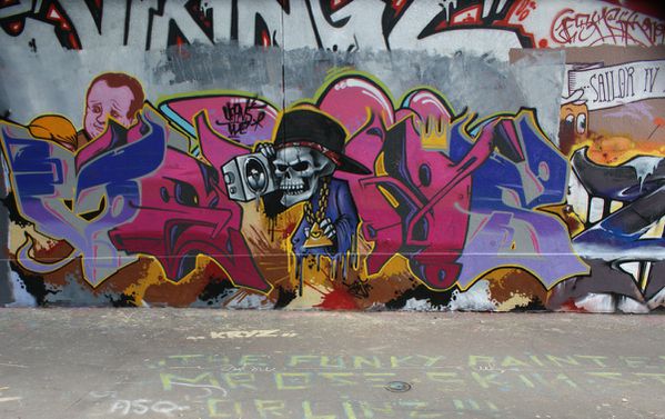 5879 rue des pyrenees 17 octobre 2011