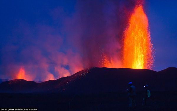 13.11.2011 Nyamuragira volcano-eruption-