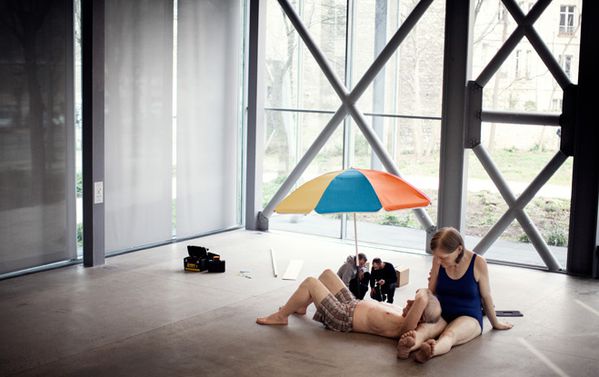 couple-parasol.jpg