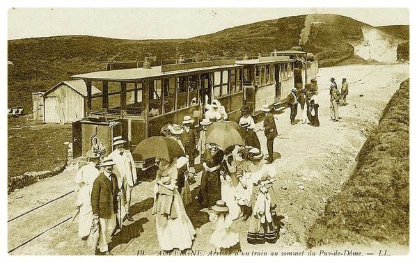 LE PETIT TRAIN