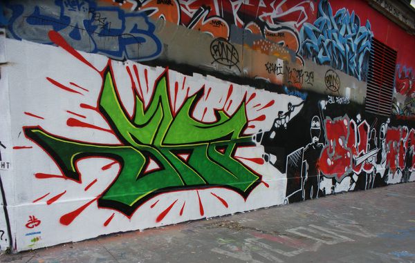 5954 rue des Pyrenees 24 octobre 2011