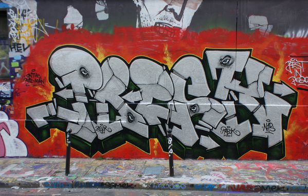 5960 rue des Pyrenees 24 octobre 2011