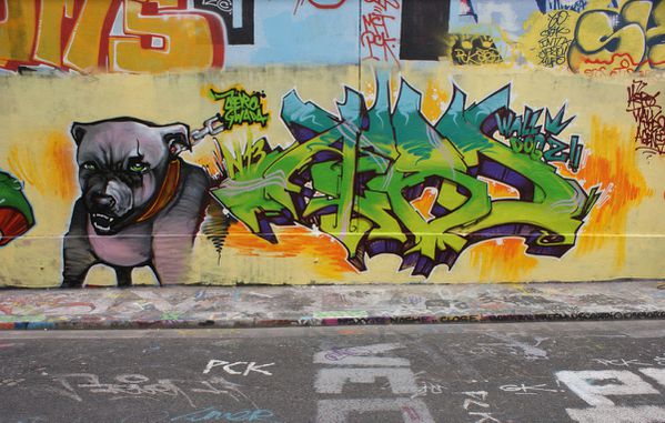 5842 rue des pyrenees 17 octobre 2011