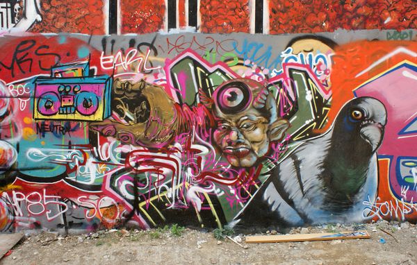 834 rue Ramponeau la kommune 75020 Paris