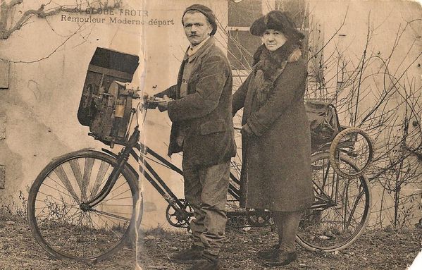 AAA-A-bicyclette--2-roues-Une-arriere-grande-tante-et-son-.jpg