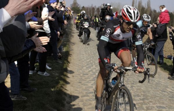 sem13avrb-Z23-Fabian-Cancellara-vainqueur-Paris-Roubaix-cyc.jpg