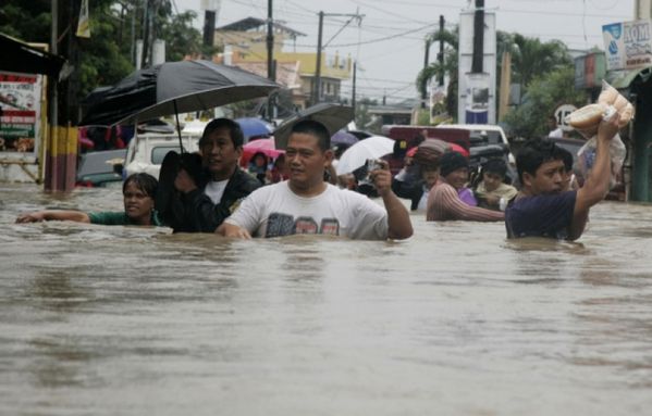 sem13aouh-Z9-inondations-philippines-manille.jpg