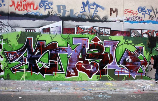 1818 rue des pyrenees 75020 01 novembre 2010