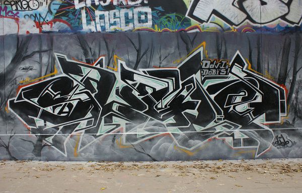 1825 rue des pyrenees 75020 05 novembre 2010