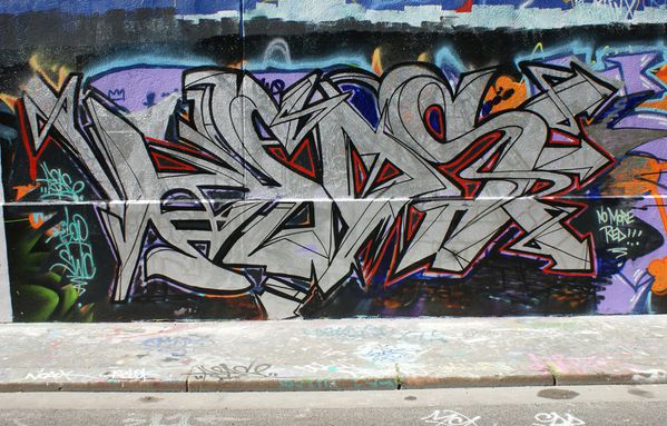 4280 rue des pyrenees 75020 09 avril 2011
