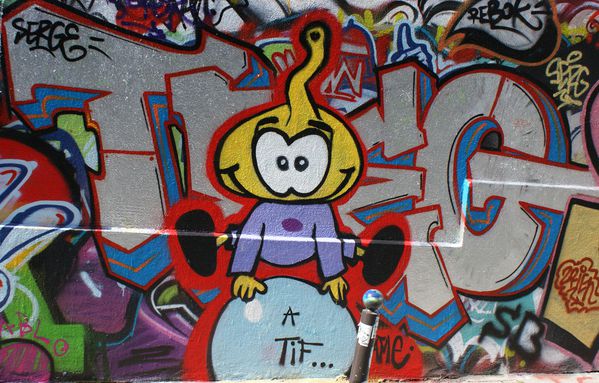 4295 rue des pyrenees 75020 09 avril 2011