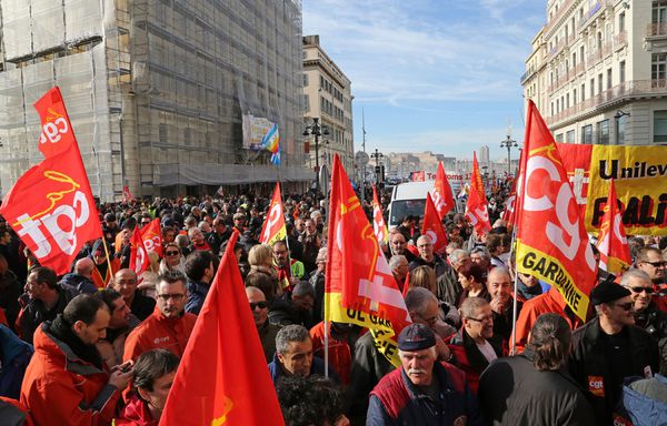 sem14fevd-Z6-Manifestation-CGT-a-Marseille-du-6-fevrier-con.jpg