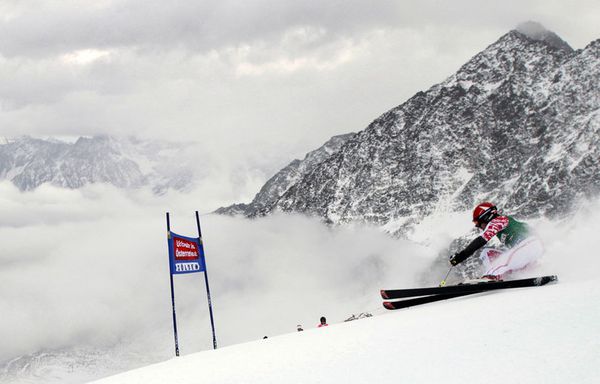 sem86-Z12-ski-sport-slalom.jpg