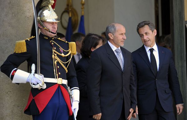 abdeljalil-president-CNT-libye-rencontre-Sarkozy.jpg