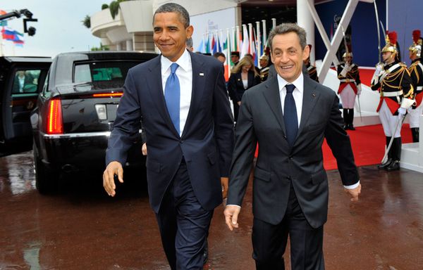 sem11nova-Z16-Obama-Sarkozy-affichent-leur-entente-Cannes-G.jpg