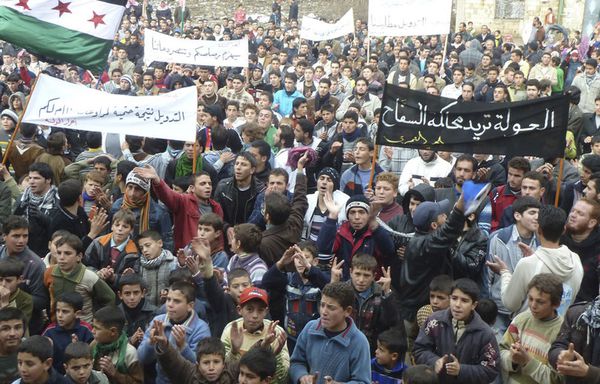 sem12jand-Z26-manifestation-en-Syrie-jeunes.jpg