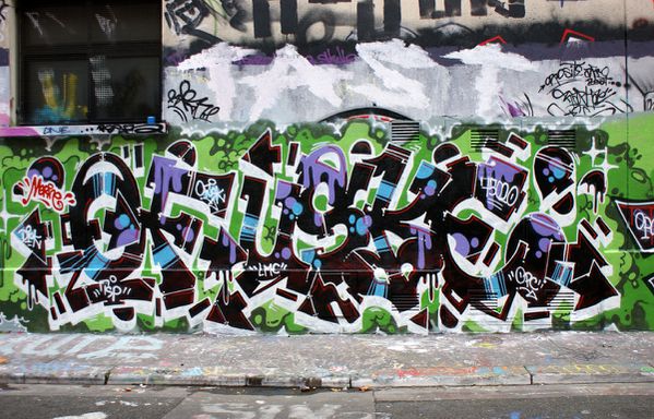 1817 rue des pyrenees 75020 01 novembre 2010