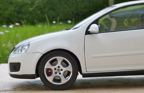 VW GOLF GTI COUPE BLANC NOREV05