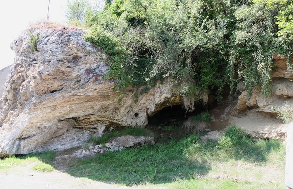 2juillet2011--Gimeaux---sources-petrifiantes---to-copie-1.jpg