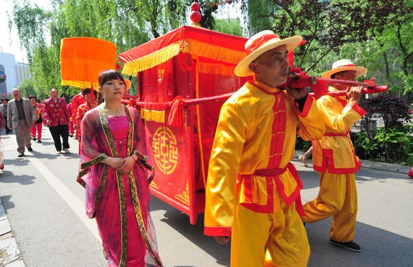 Chine - mariage chinois défilé 5