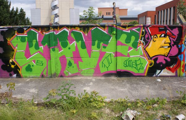 302 friche 93400 Saint Ouen