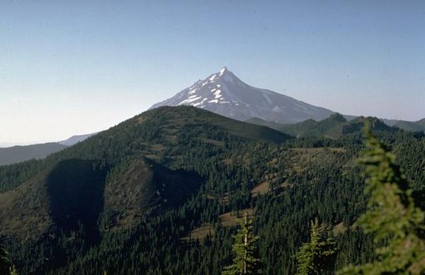 Jefferson-cinder-cone-a-g-South-cinder-Peak.jpg
