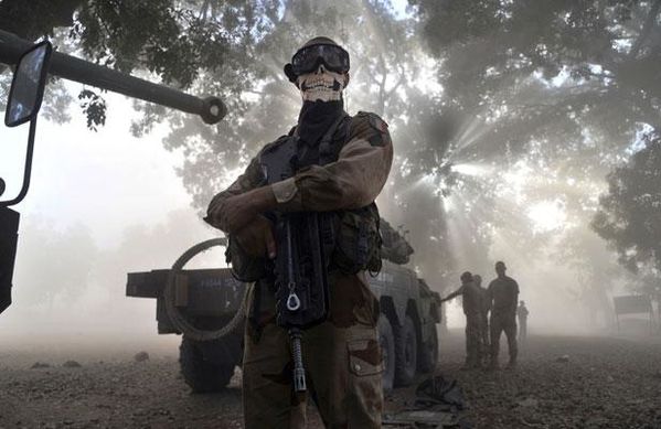 Guerre au Mali/Algerie - Page 3 Article_MilitairemasqueMali