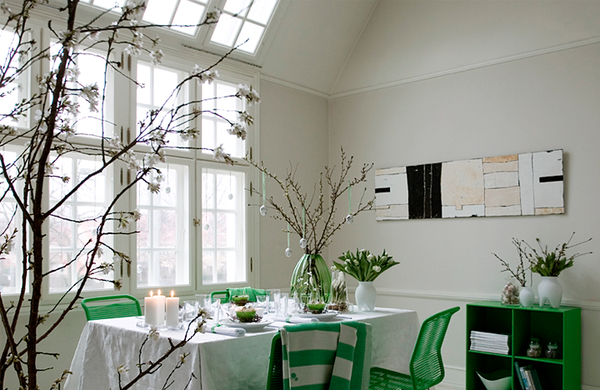 green-table-decoration-for-easter.png