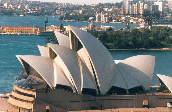 800px-Sydney_1999.jpg