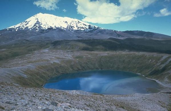 Lower-Tama-lake-NE-flank-ruapehu---Jim-cole.jpg