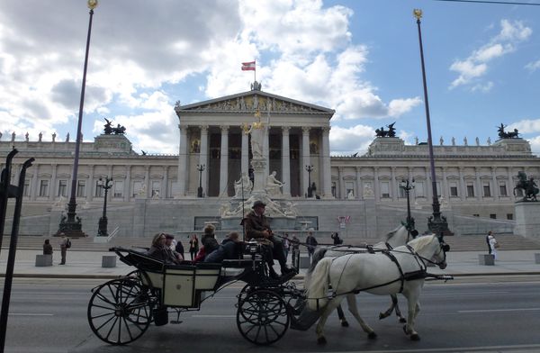 Parlement---caleche.JPG