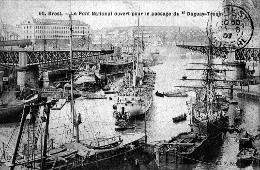 29-Brest-Port_militaire-Arrivee_du_Croiseur_Duguay-Trouin-.jpg