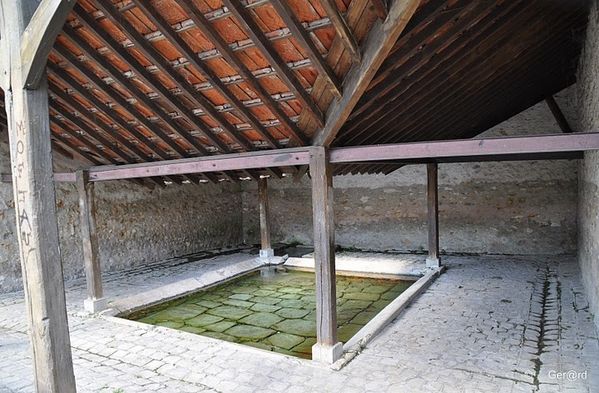 Lavoir--Jouy-la-Fontaine---03---c--Ger-rd--1600x1200-.jpg