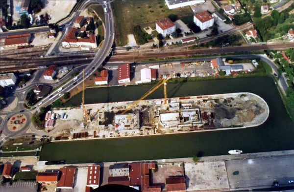 construction centre nautique 1 - aout 2002