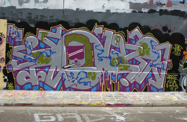 4391 rue des pyrenees 75020 15 avril 2011