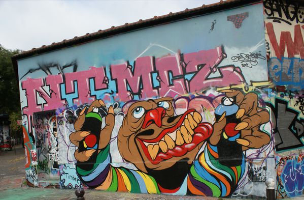 6107 rue des Pyrenees 06 novembre 2011