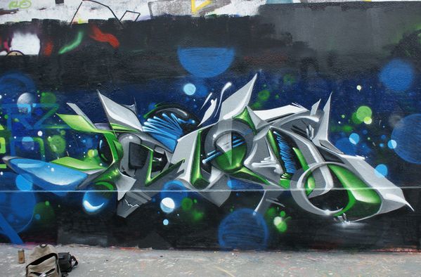 4420 rue des pyrenees 75020 16 avril 2011