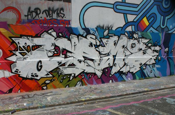6219 rue des Pyrenees 06 novembre 2011