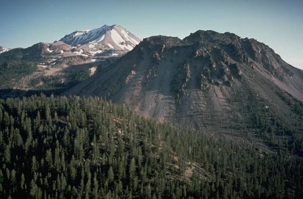 Chaos Crags et LAssen Peak - Dan Dzurisin USGS