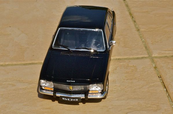 PEUGEOT 504 GL BERLINE NOIR WELLY21