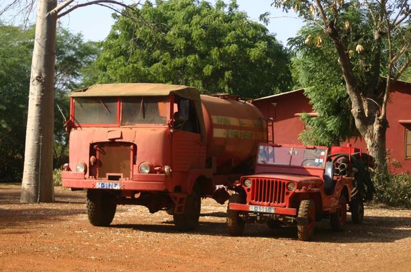 148-Les-vehicules-de-secours-du-domaine-jpg