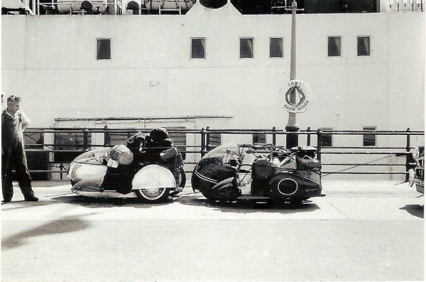 en-bateau-pour-le-TT1-copie-1.jpg
