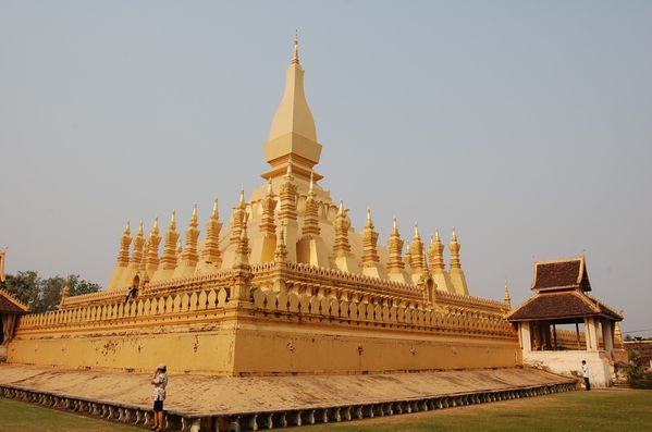 Laos Vientiane Pha That Luang (2)