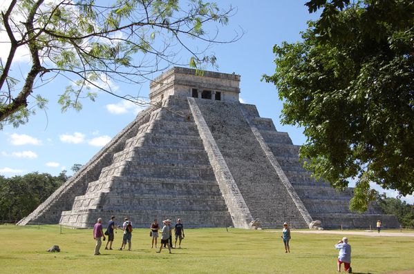 Mayas Chichen Itza pyramide de Kukulcan (2)