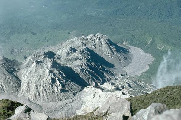 Domes-Santiaguito---Lee-Siebert-smiths-jpg